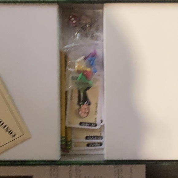 โ๐ช๐ Clue: The Classic Edition Board Game - Near New! ๐๐ฆโ - Picture 4 of 5